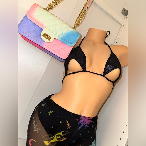 Perfect purse for spring and summer! Pastel and bright colors like new! - Picture 3 of 11